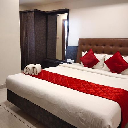 Hotel Golden Amulya Rest Wings Yelahanka Esterno foto